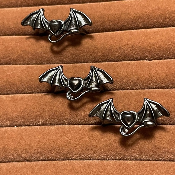 🦇 Bat ring with hypersthene, recommend for size 7.5 and under. - Picture 6 of 6
